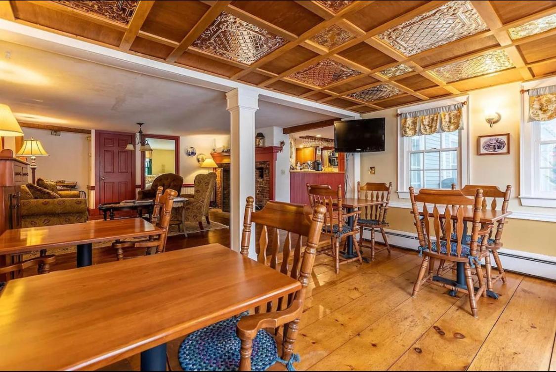 Chester Inn Екстериор снимка