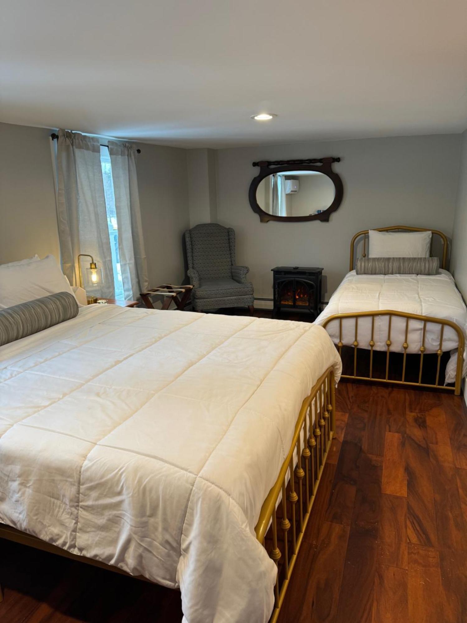 Chester Inn Екстериор снимка