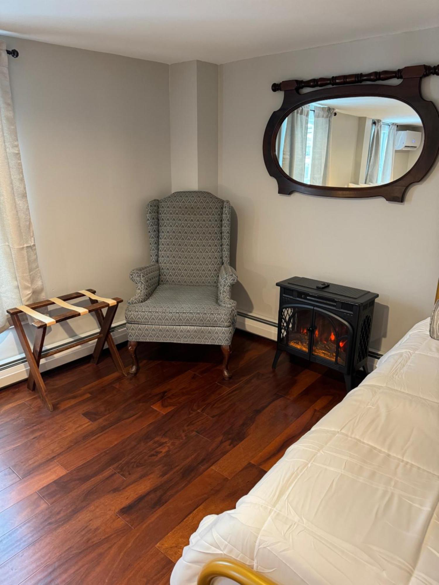 Chester Inn Екстериор снимка