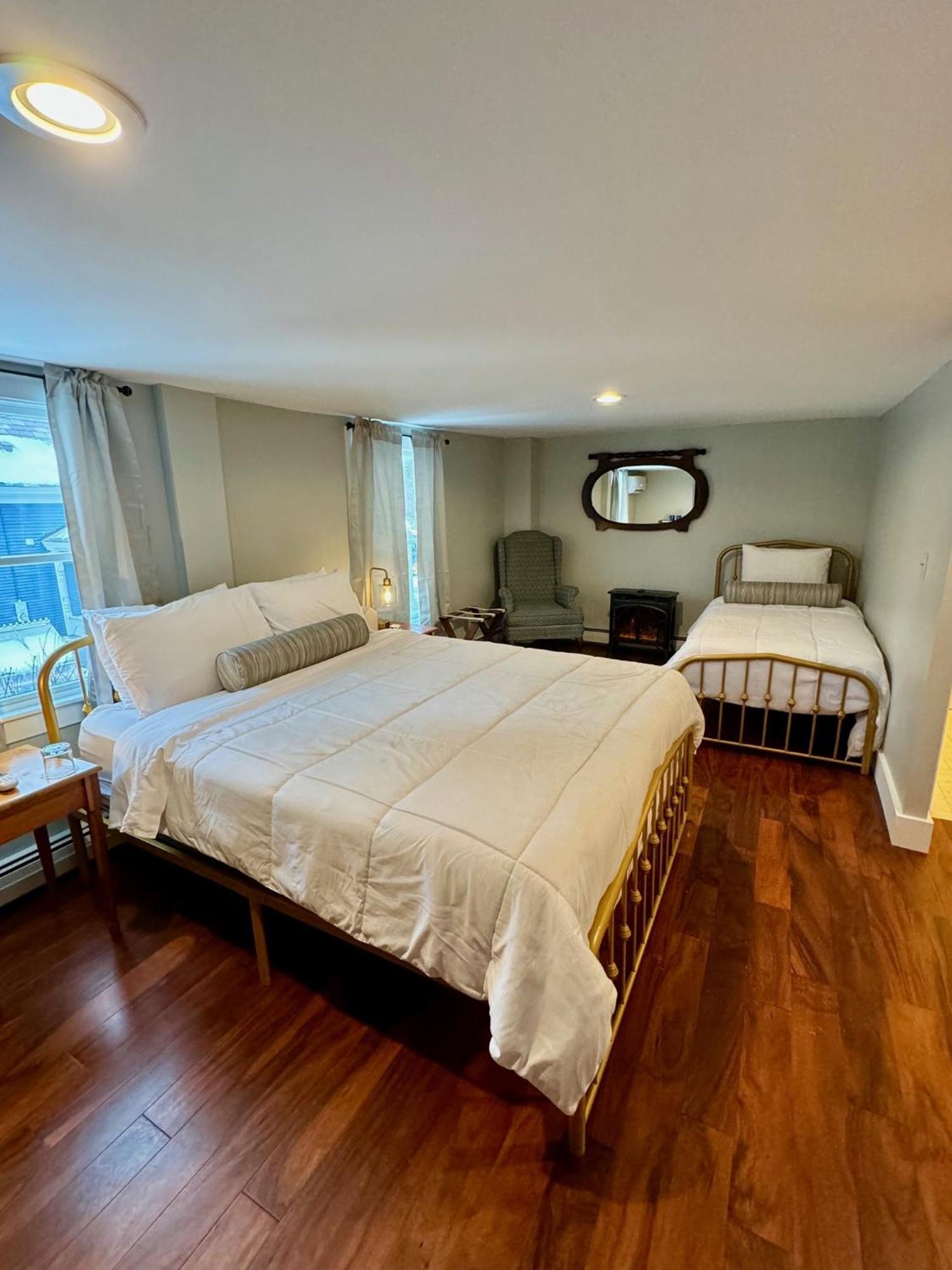 Chester Inn Екстериор снимка
