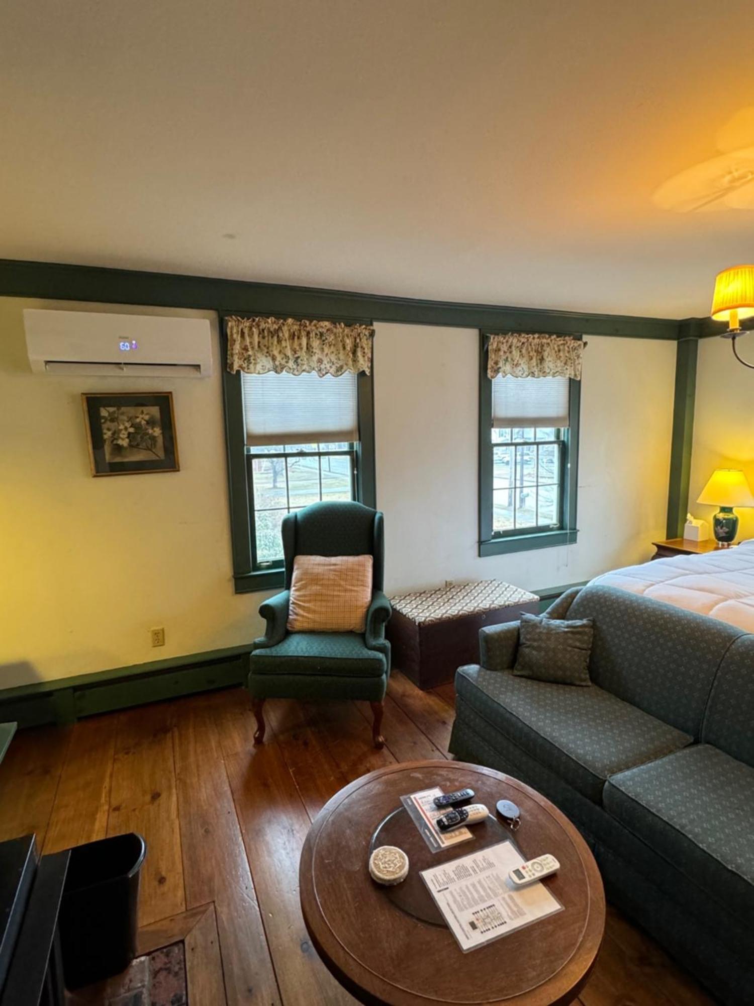 Chester Inn Екстериор снимка