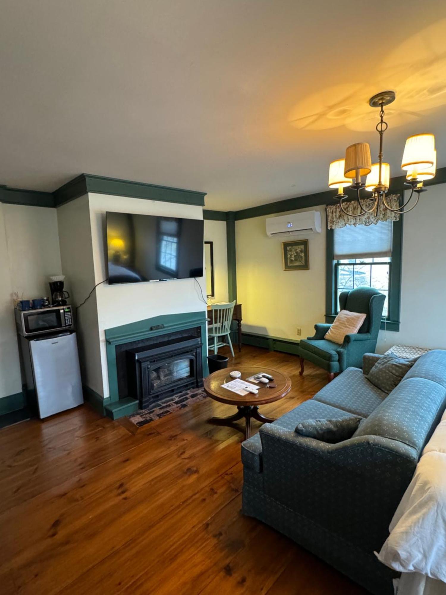 Chester Inn Екстериор снимка