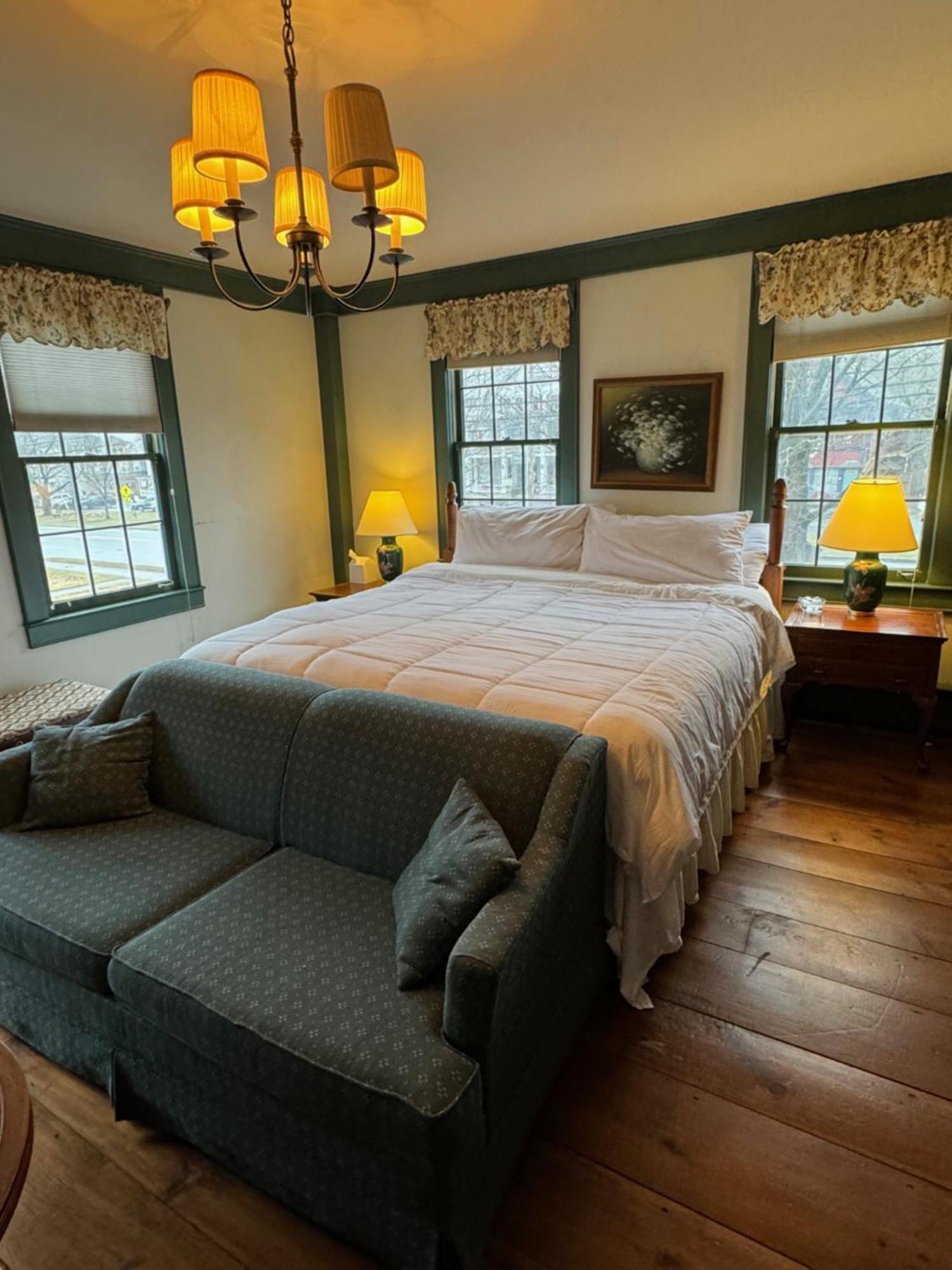 Chester Inn Екстериор снимка